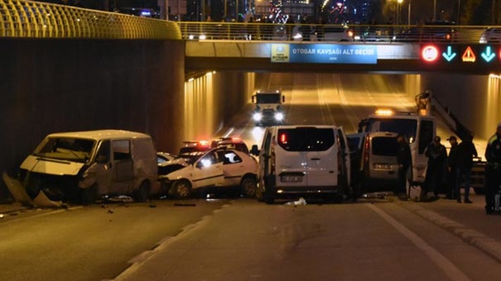 Пьяный водитель устроил массовую аварию в Конье (фото + видео)