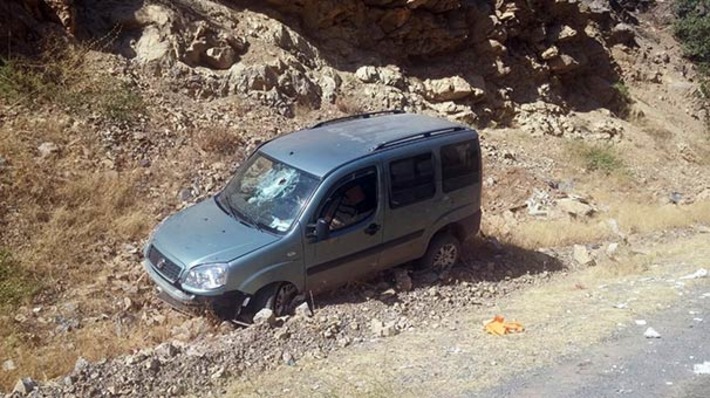 Камень, упавший со скалы на автомобиль, убил водителя
