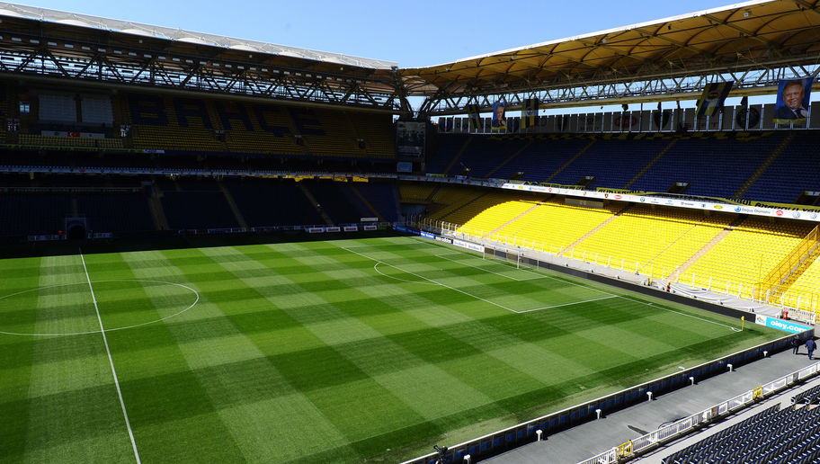 Матч Фенербахче - Антальяспор состоится на стадионе Стамбула 23 апреля
