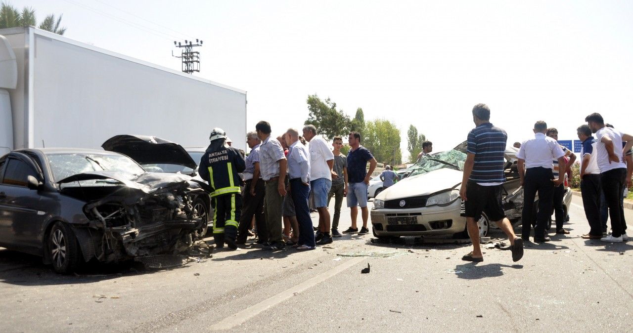 Авария в Манавгате: 1 погиб, 4 ранены, среди них азербайджанцы