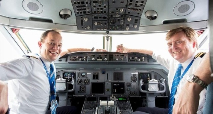 Король Нидерландов стал пилотом пассажирского рейса Амстердам - Стамбул
