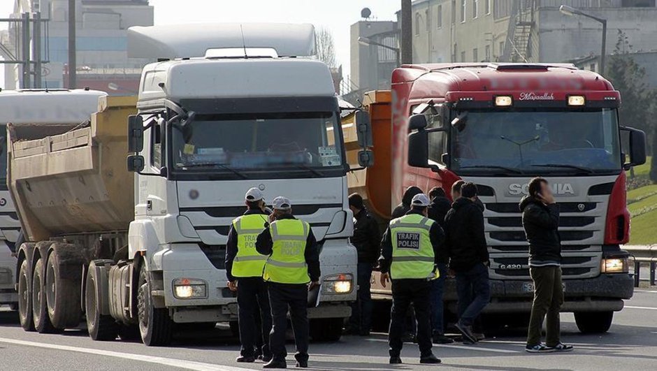 Операция против полицейских-взяточников в Стамбуле