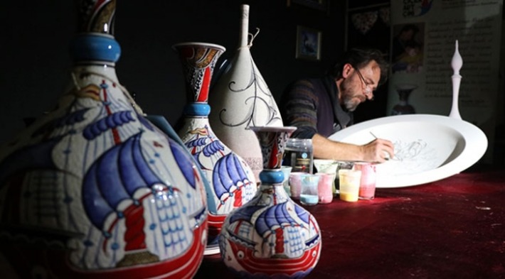 Турецкий художник создает шедевры керамики