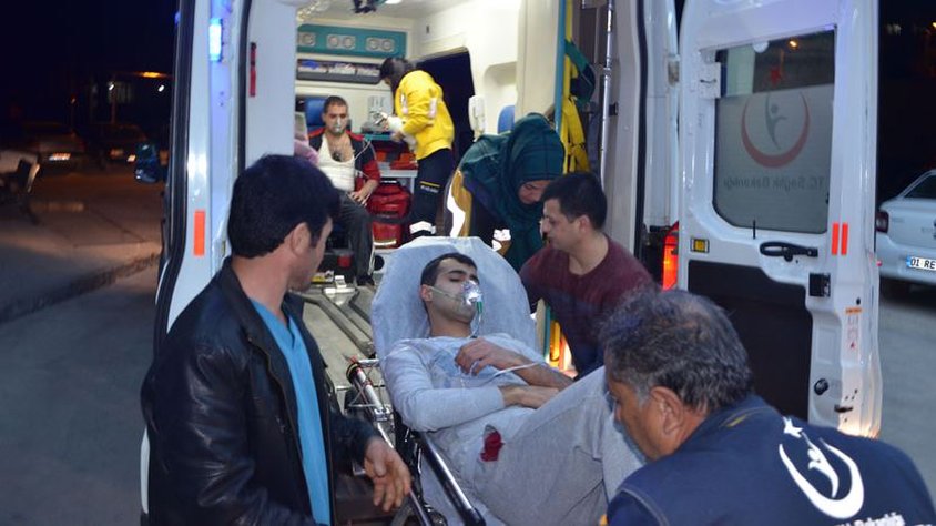 Восемь солдат пострадало во время пожара в казармах Аданы