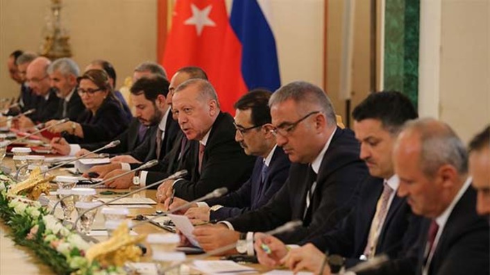 Президенты Эрдоган и Путин провели встречу с представителями бизнеса России и Турции