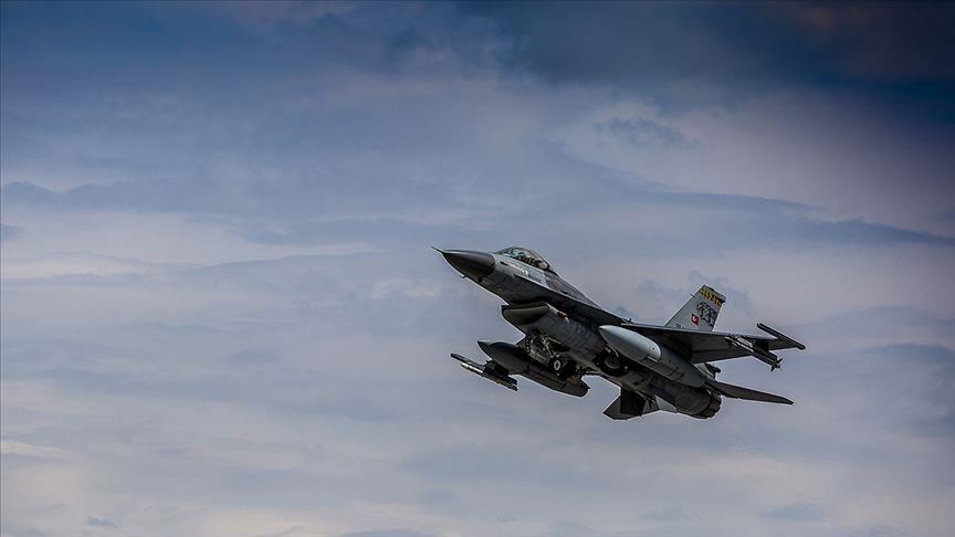 ВВС Турции нанесли удары по объектам на севере Ирака
