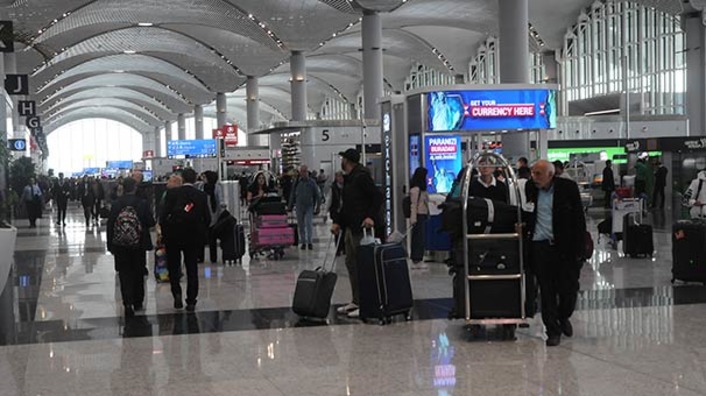 В Стамбульском аэропорту запретили назойливых зазывал