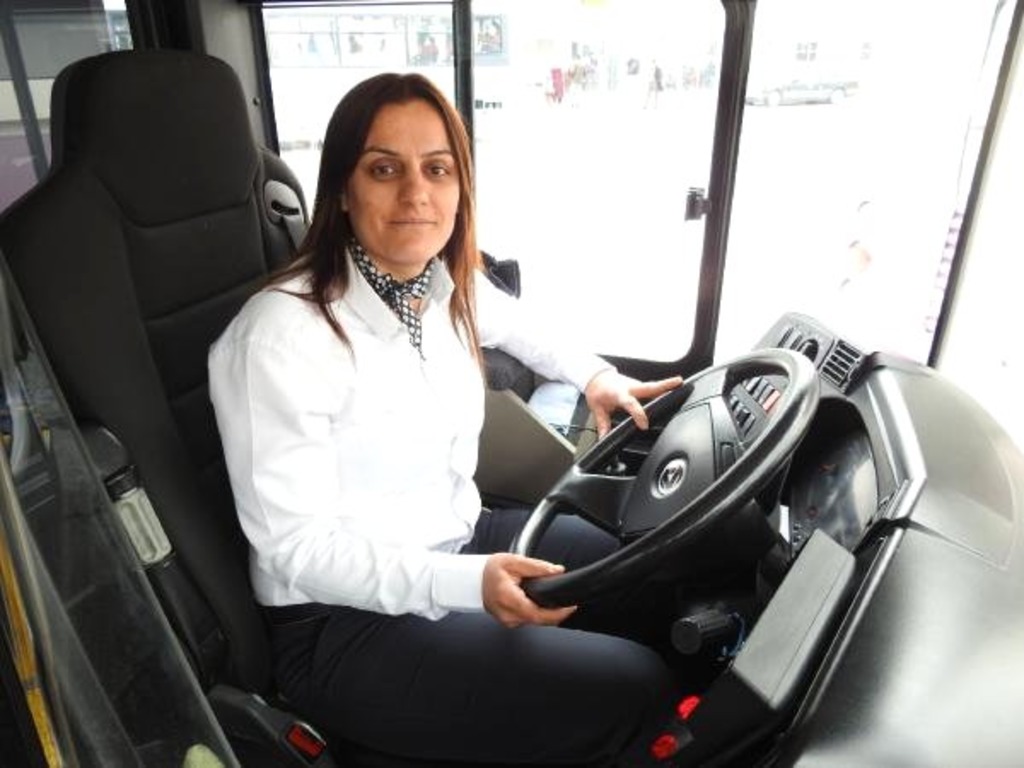 В Чоруме впервые водителем автобуса стала женщина