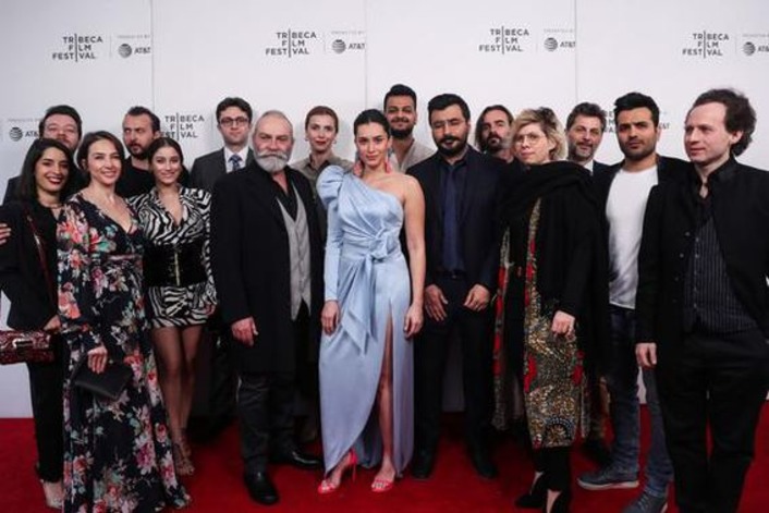 Звезды турецких сериалов представили новый фильм на кинофестивале 
