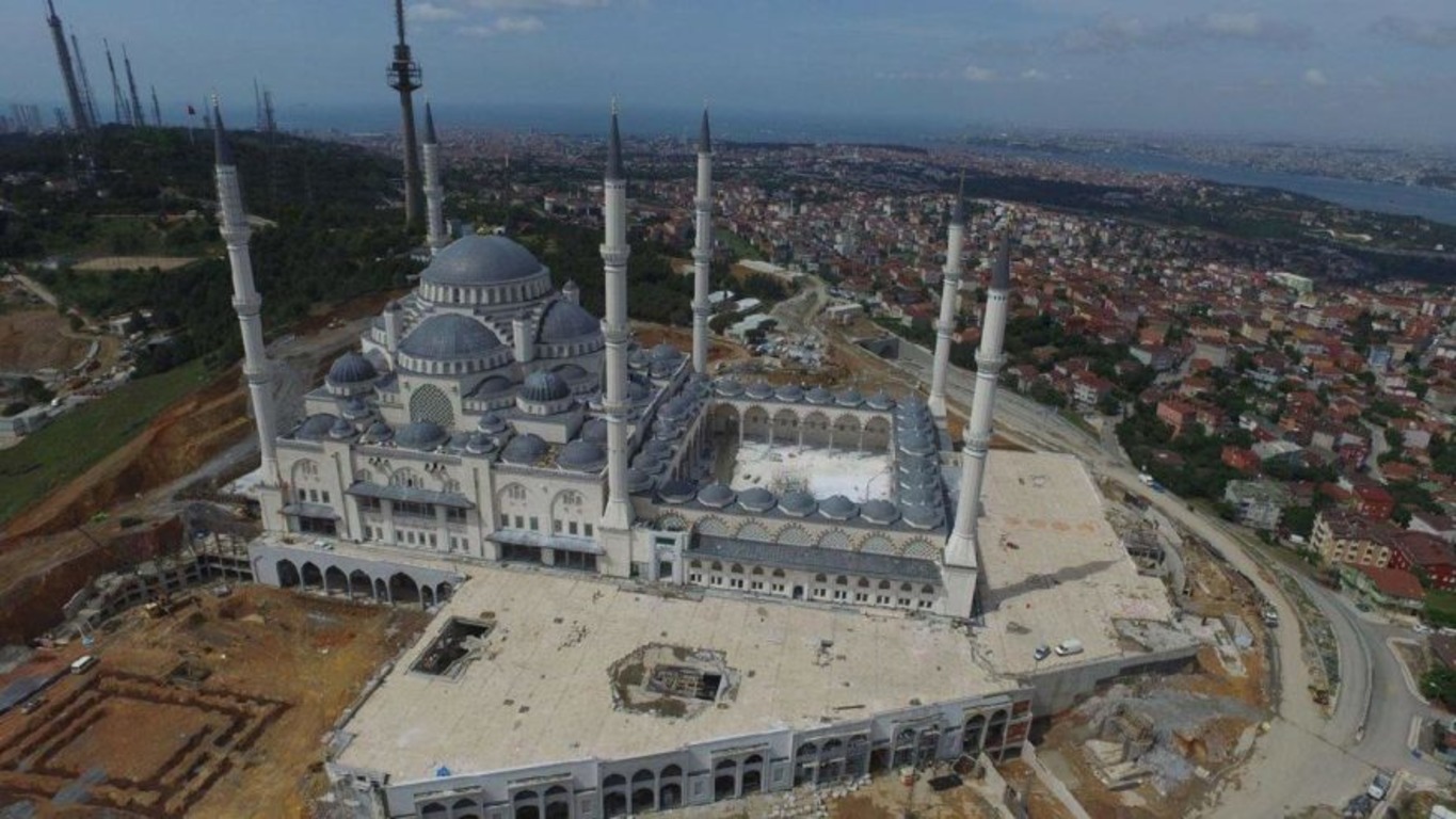 Президент Турции откроет самую большую мечеть в мире