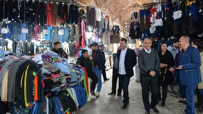 Продавцы турецкого Вана изучают персидский язык