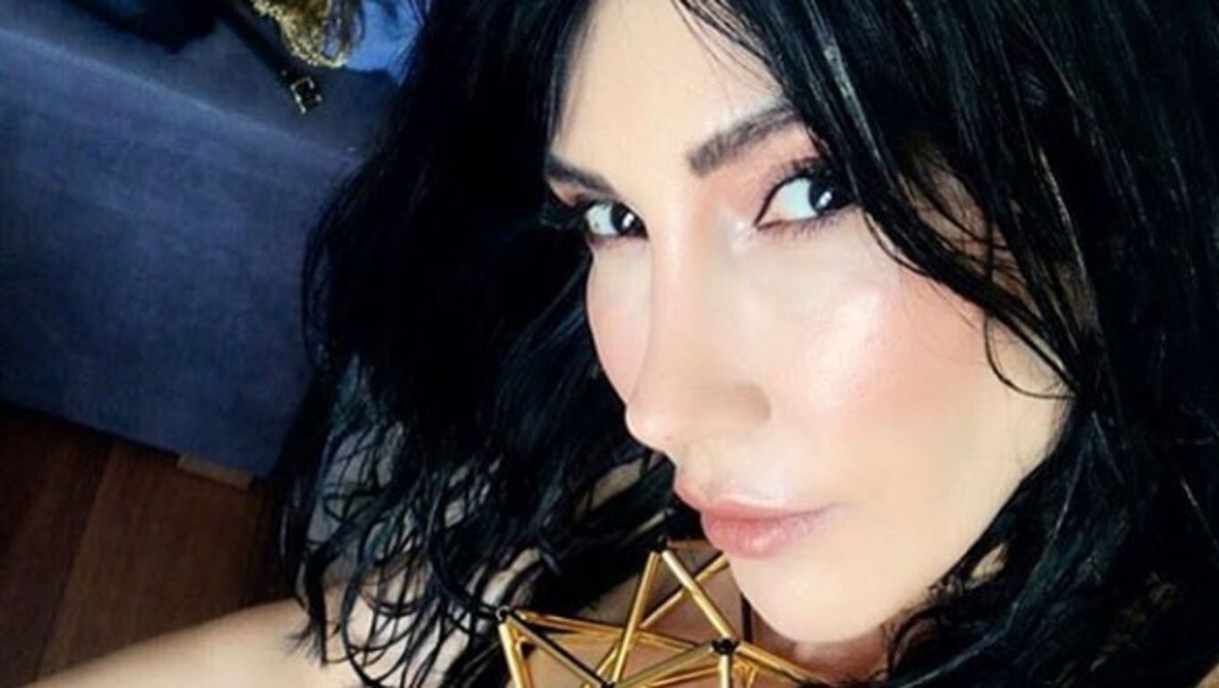 Известная турецкая певица опасается маньяка