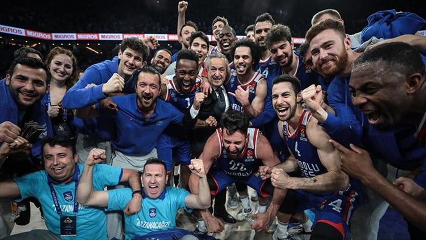 Баскетболисты «Анадолу Эфес» вышли в «Финал четырех» Евролиги