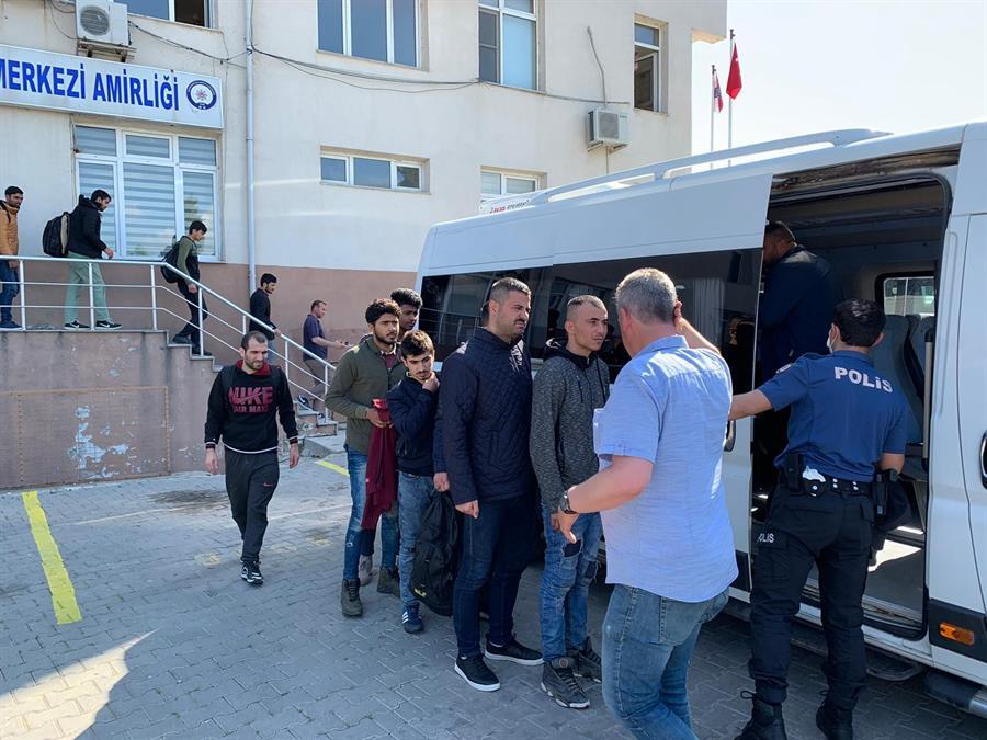 В Турции за сутки задержали 1030 мигрантов