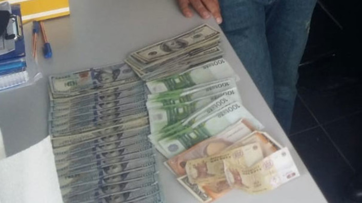 Иностранец в Эскишехире выбросил 55 тыс. лир