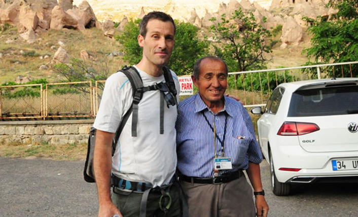 В горах Каппадокии спасли иностранного туриста