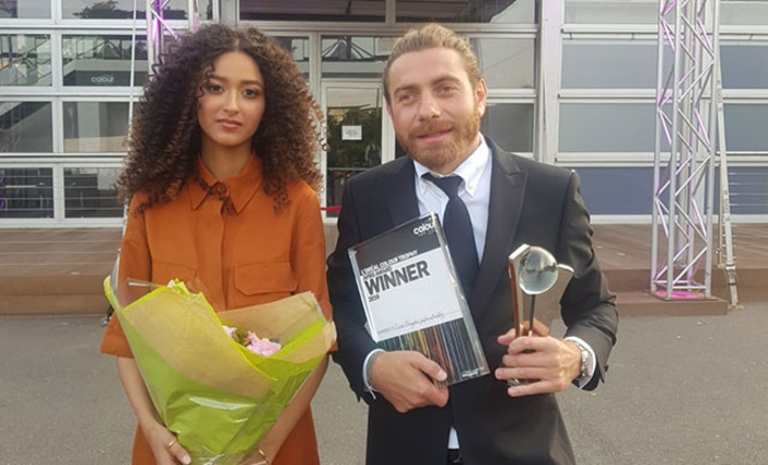 Турецкий парикмахер получил награду на престижном конкурсе в Лондоне