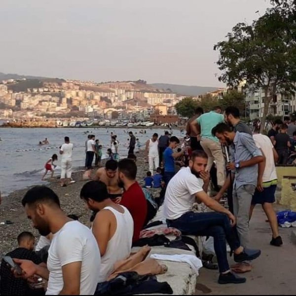 Сирийским беженцам запретили вход на пляжи Бурсы