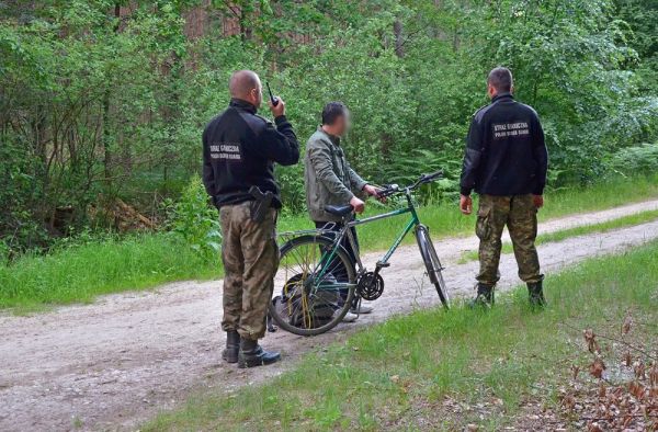 Турок пытался незаконно выехать из Украины на велосипеде