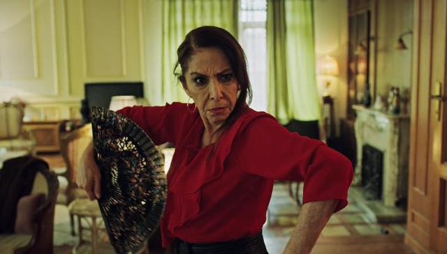 71-летняя турецкая актриса променяла сериалы на кино