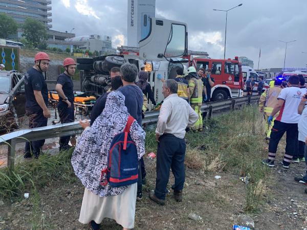 В крупном ДТП в Стамбуле пострадали 4 человека