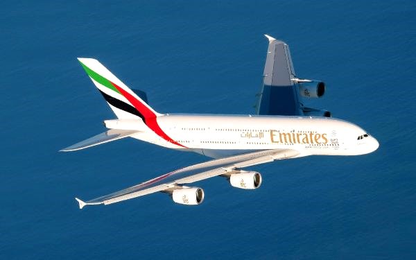 Emirates Airlines наберет стюардесс в Турции