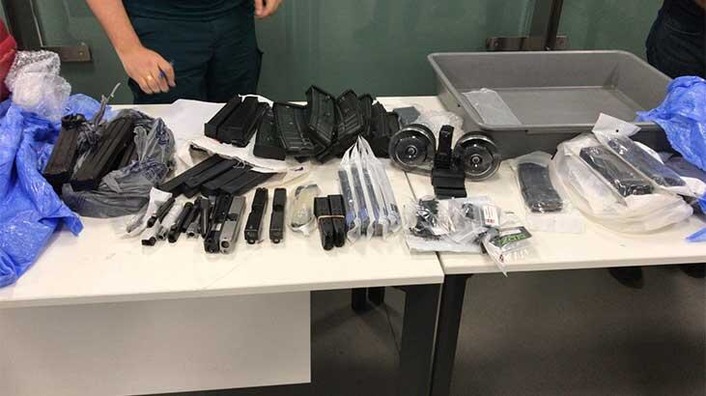 В аэропорту Стамбул у туриста нашли 80 деталей оружия
