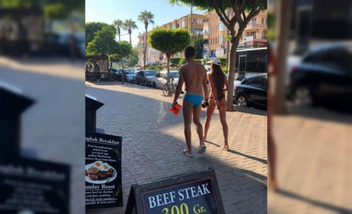 Торговцы Антальи жалуются на «голых» туристов