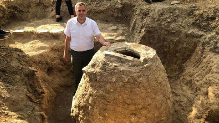 Турецкий фермер обнаружил холодильник возрастом 300 лет