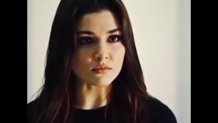 Самая красивая актриса Турции заставила плакать поклонников
