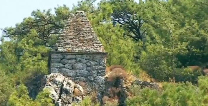 В Турции обнаружили уникальную пирамидальную гробницу гладиатора Диагораса