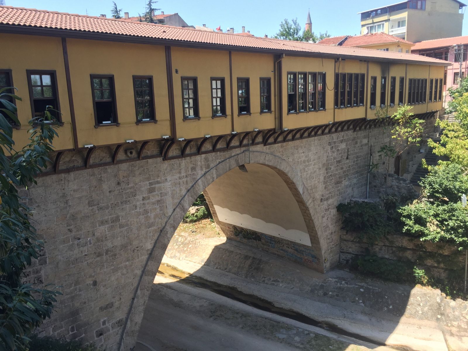 Крытый мост в Турции назван самым старым в мире