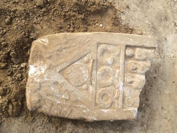 В Бурсе обнаружено надгробие римской эпохи