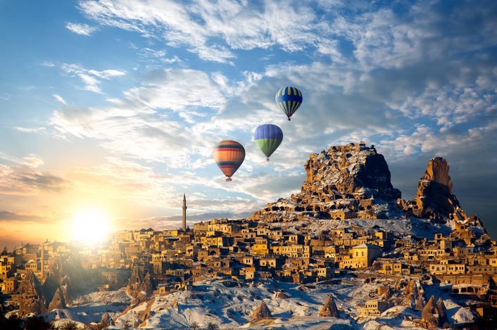 Полеты на воздушных шарах в Каппадокии популярны среди туристов