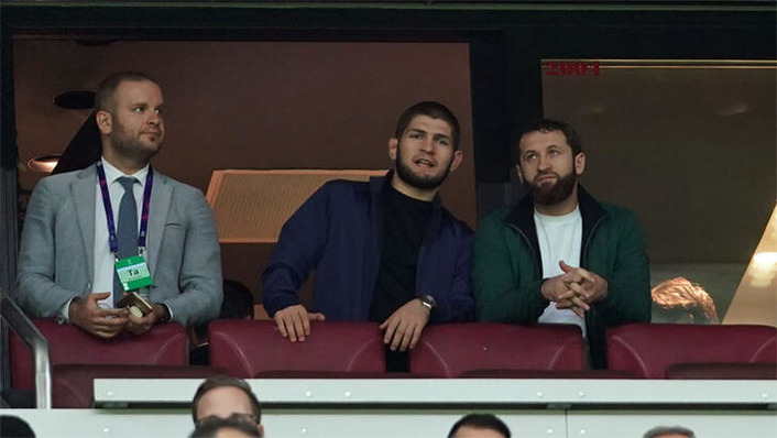 Известный российский спортсмен посетил матч Галатасарай-Реал в Стамбуле