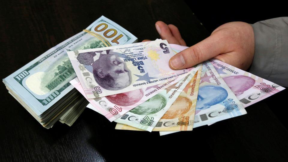 В Турции официант вернул владелице 88 тыс лир