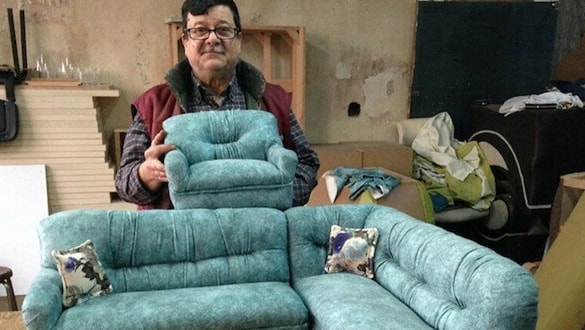 Житель турецкой Бурсы прославился производством уникальной мебели