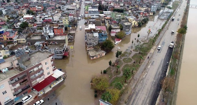 Жители турецкой Аданы пострадали от наводнения