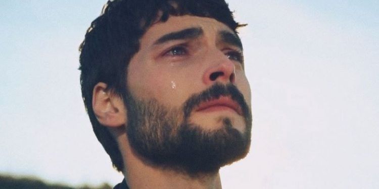 Самый красивый актер Турции шокировал поклонников признанием