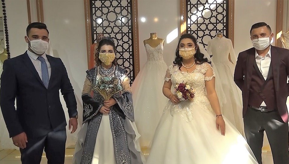 Турецкие невесты предпочитают маски из золота