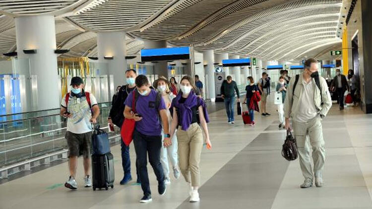 «Турецкие авиалинии» обслужили 2,6 млн пассажиров за месяц