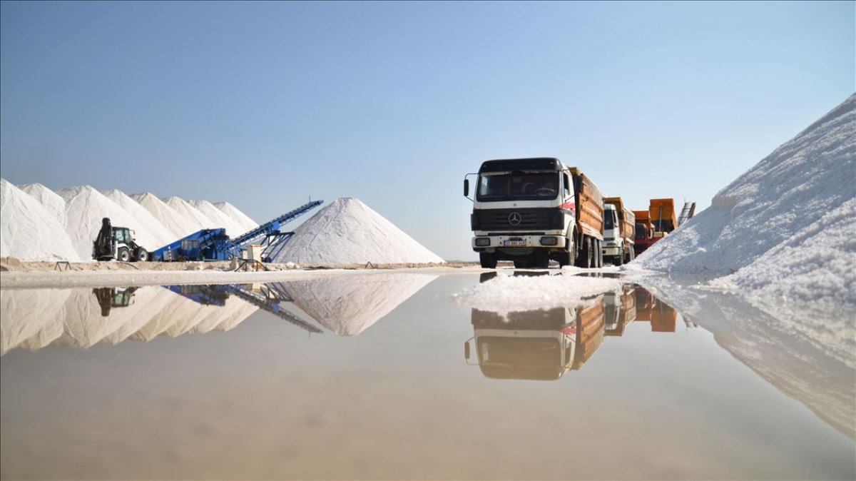 Соль из турецкого озера экспортируется в 60 стран