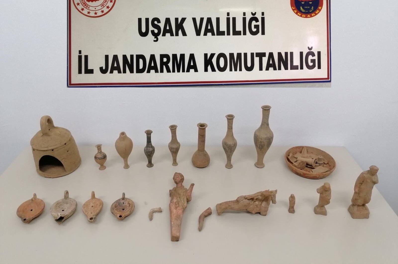 Турецкие полицейские обнаружили уникальные артефакты