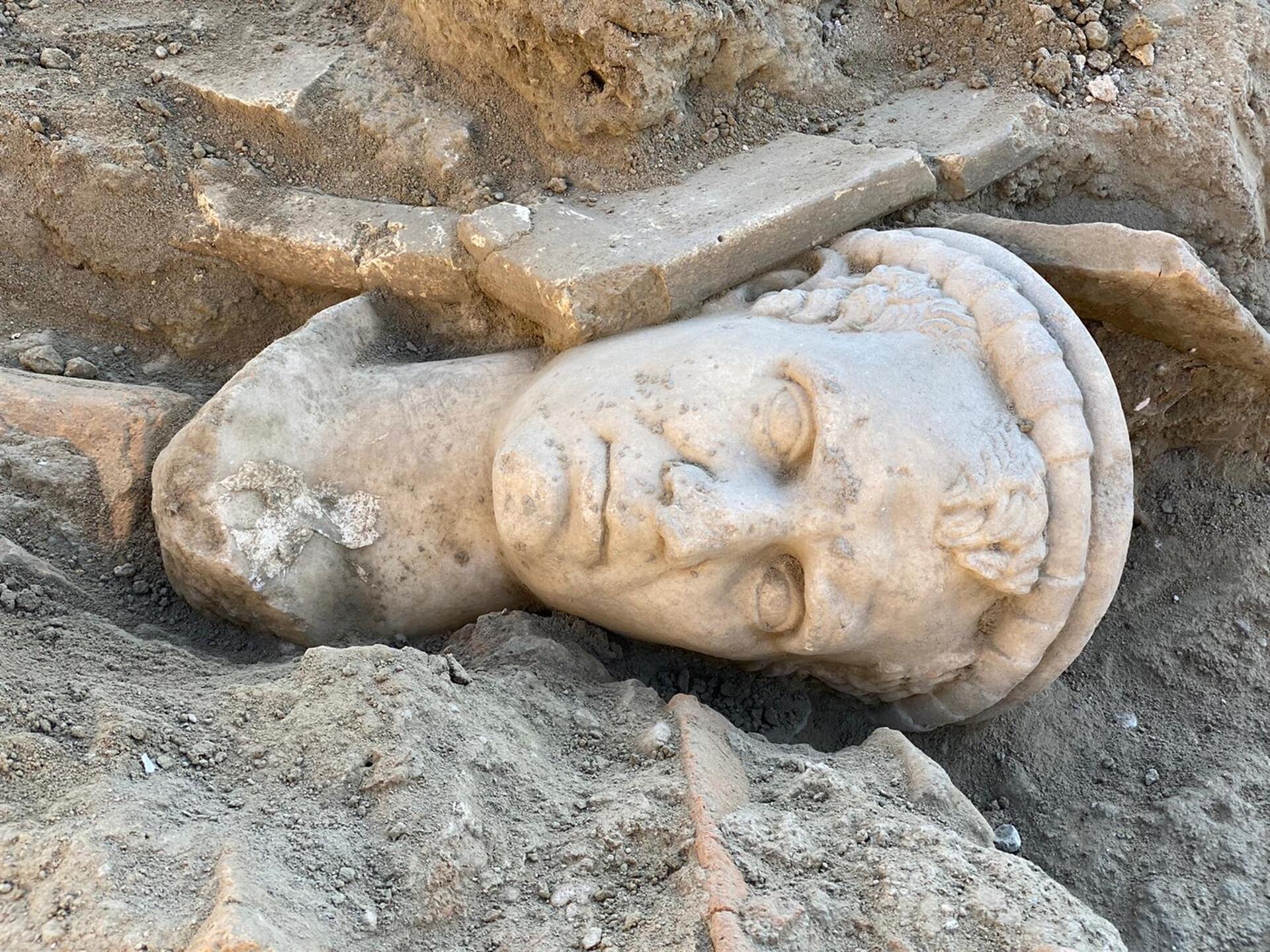 В Турции обнаружили уникальную статую
