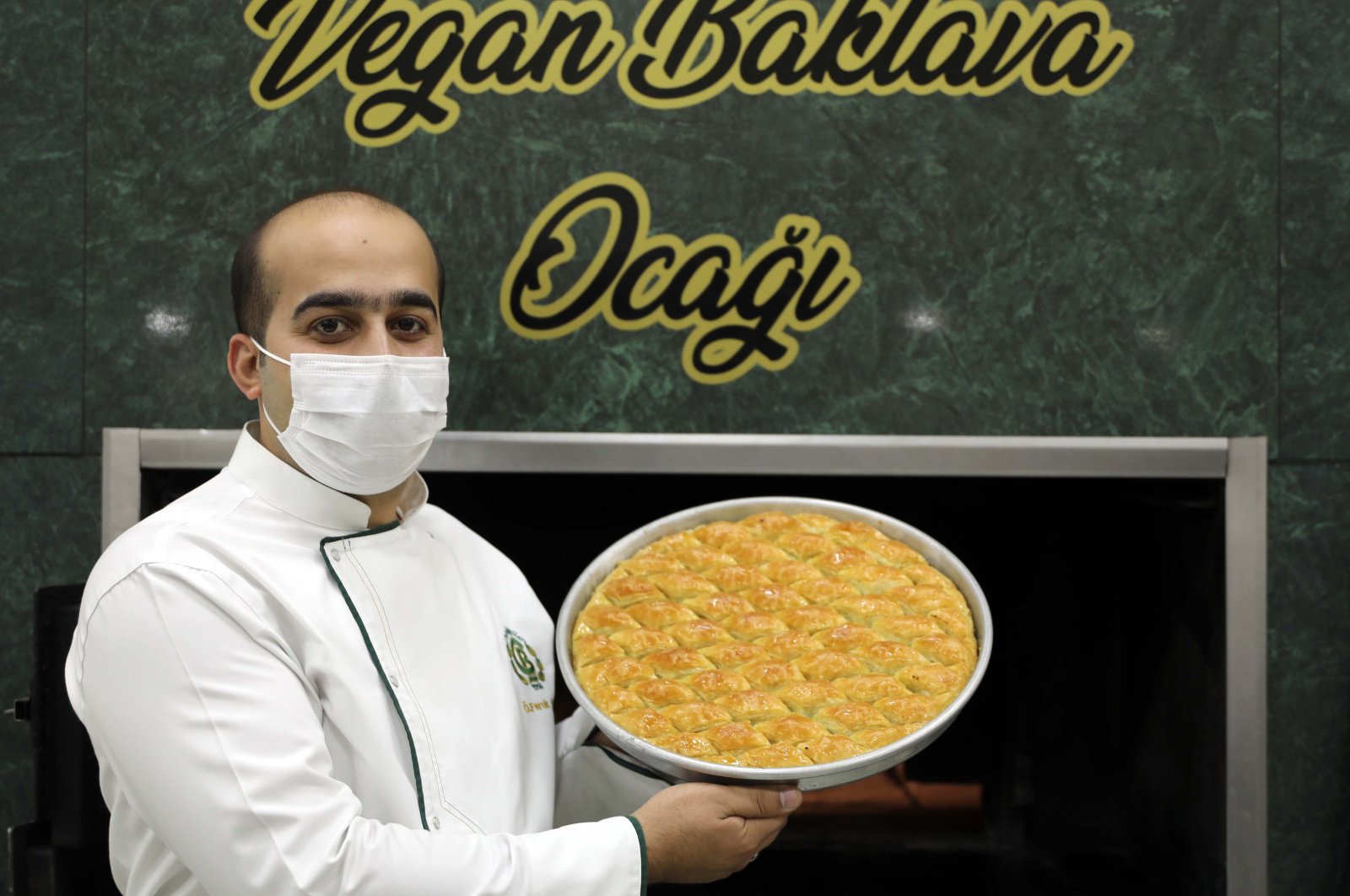 В Турции начали производить баклаву для веганов