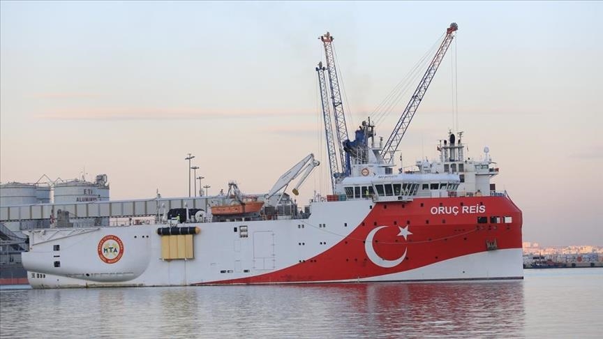 Турецкое исследовательское судно Oruç Reis покинуло порт Антальи