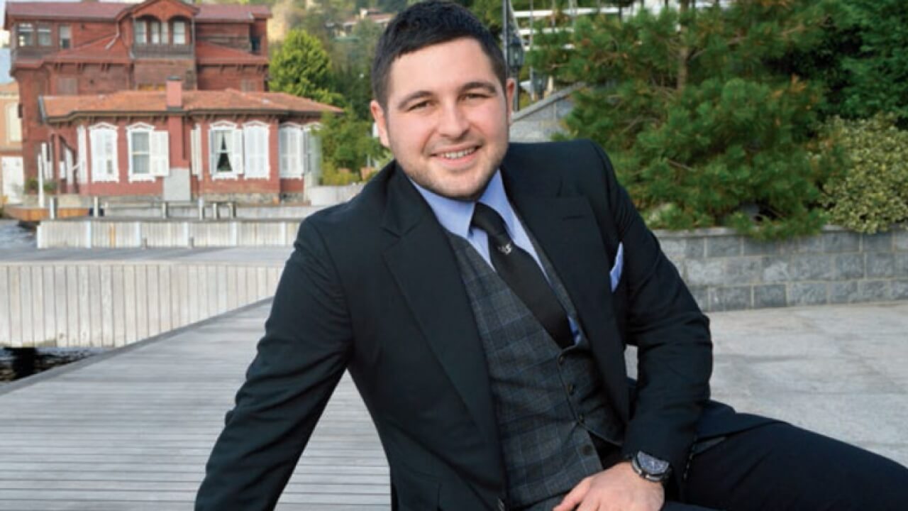 Всемирно известный турецкий олигарх опубликовал фото с помолвки