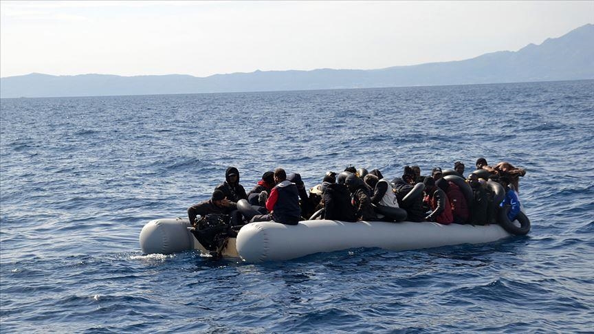 У берегов Измира спасены 123 мигранта