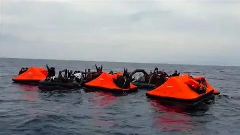 Турецкая береговая охрана спасла мигрантов в Эгейском море