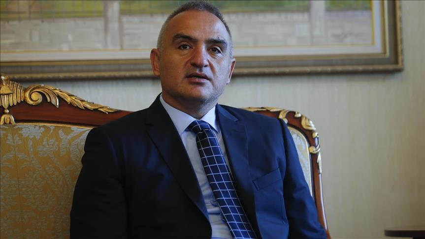 Министр культуры и туризма Турции встретился с украинскими туристами